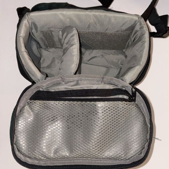 Lowepro belt pack camera bag - Picture 2 of 3